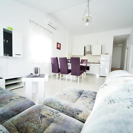 Apartments Valentina Petrcane Exteriör bild