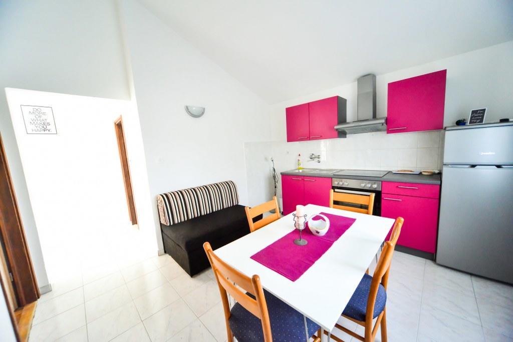Apartments Valentina Petrcane Exteriör bild