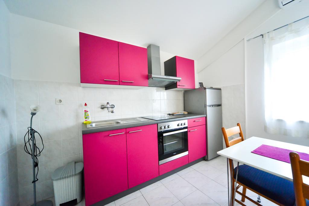 Apartments Valentina Petrcane Exteriör bild